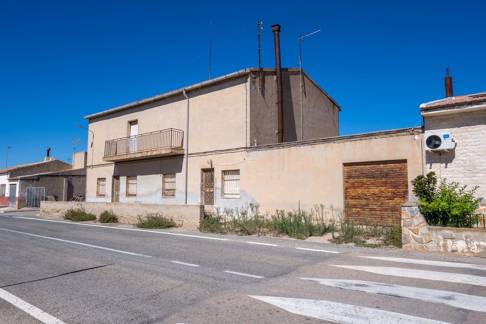 Casa de 5 habitaciones en Jumilla en venta con piscina garaje - 99.950 € (Ref: 10114448)