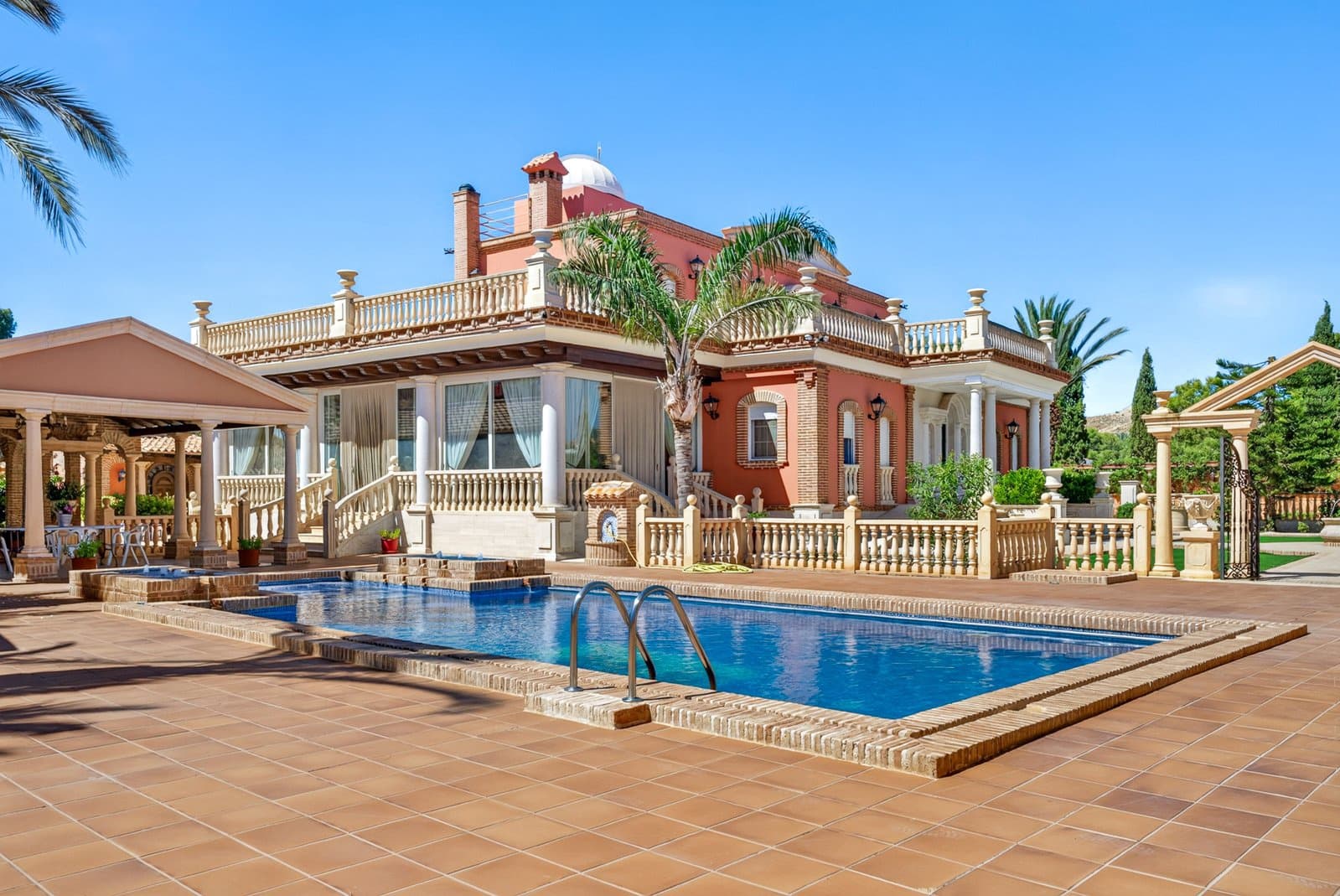 5 chambre Villa/Maison à vendre à Elche / Elx avec piscine garage - 950 000 € (Ref: 10120935)