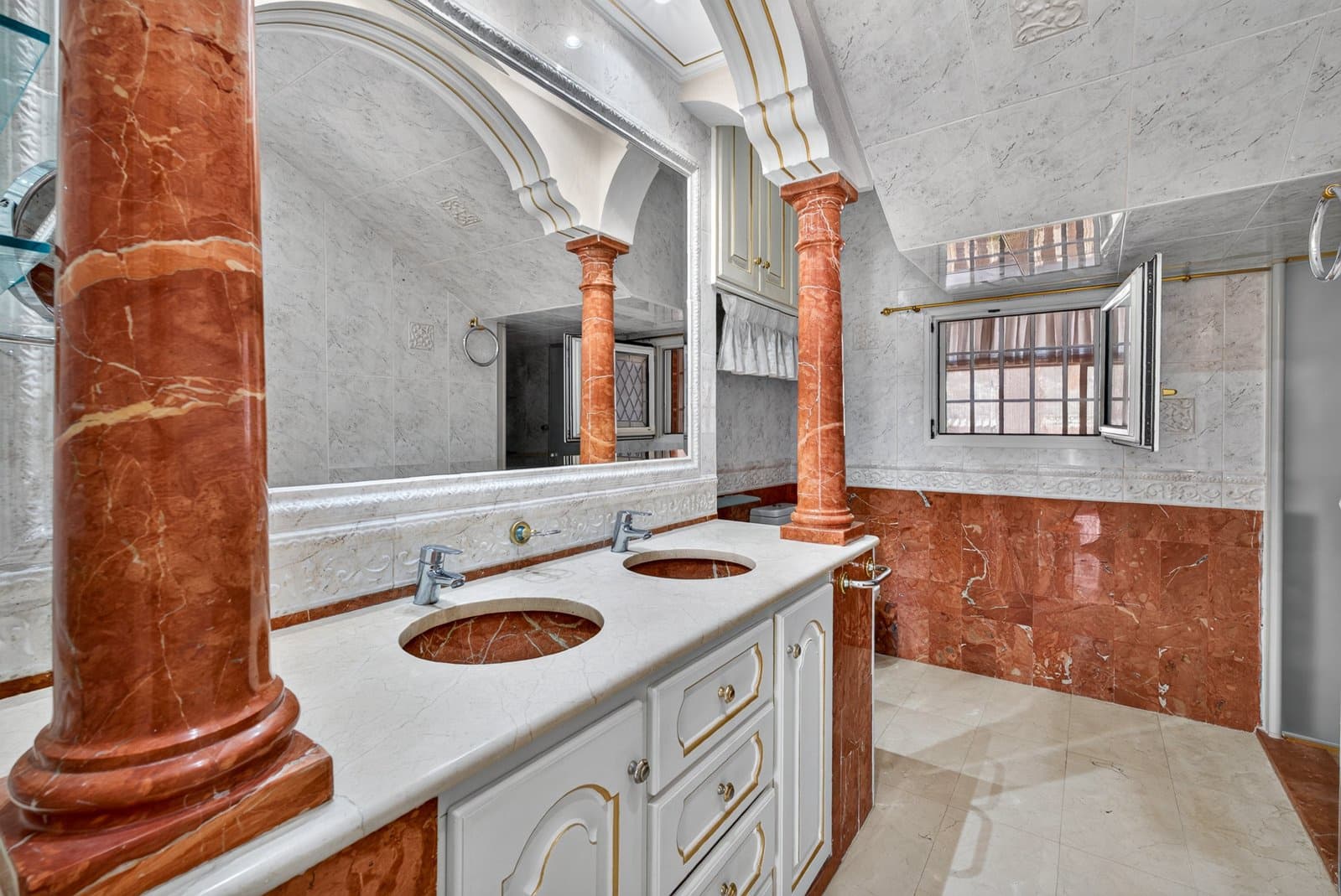 5 chambre Villa/Maison à vendre à Elche / Elx avec piscine garage - 950 000 € (Ref: 10120935)