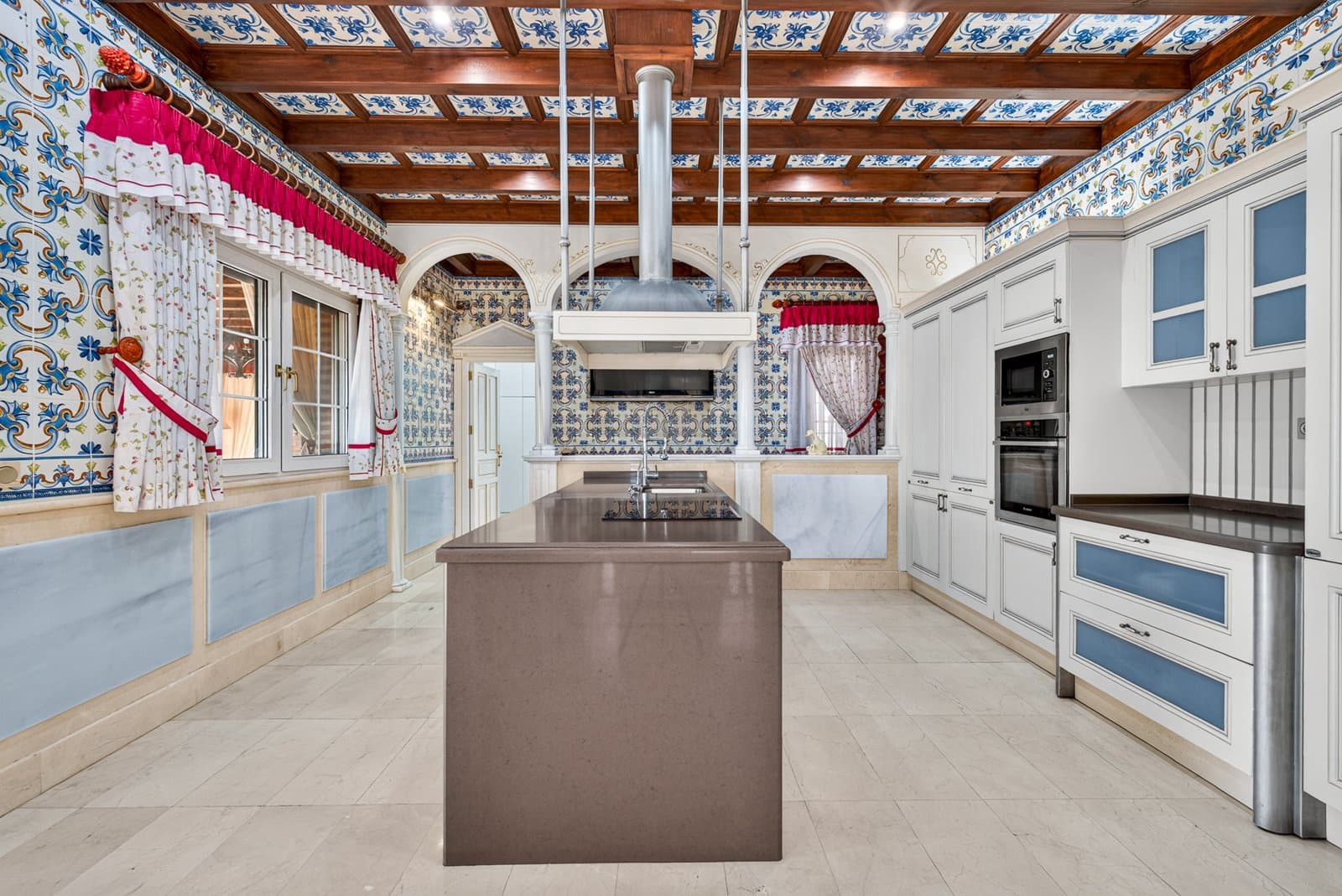 5 chambre Villa/Maison à vendre à Elche / Elx avec piscine garage - 950 000 € (Ref: 10120935)