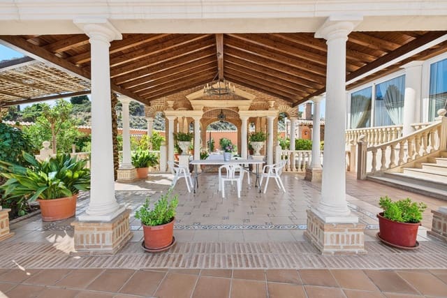 5 soveværelse Villa til salg i Elche / Elx med swimmingpool garage - € 950.000 (Ref: 10120935)