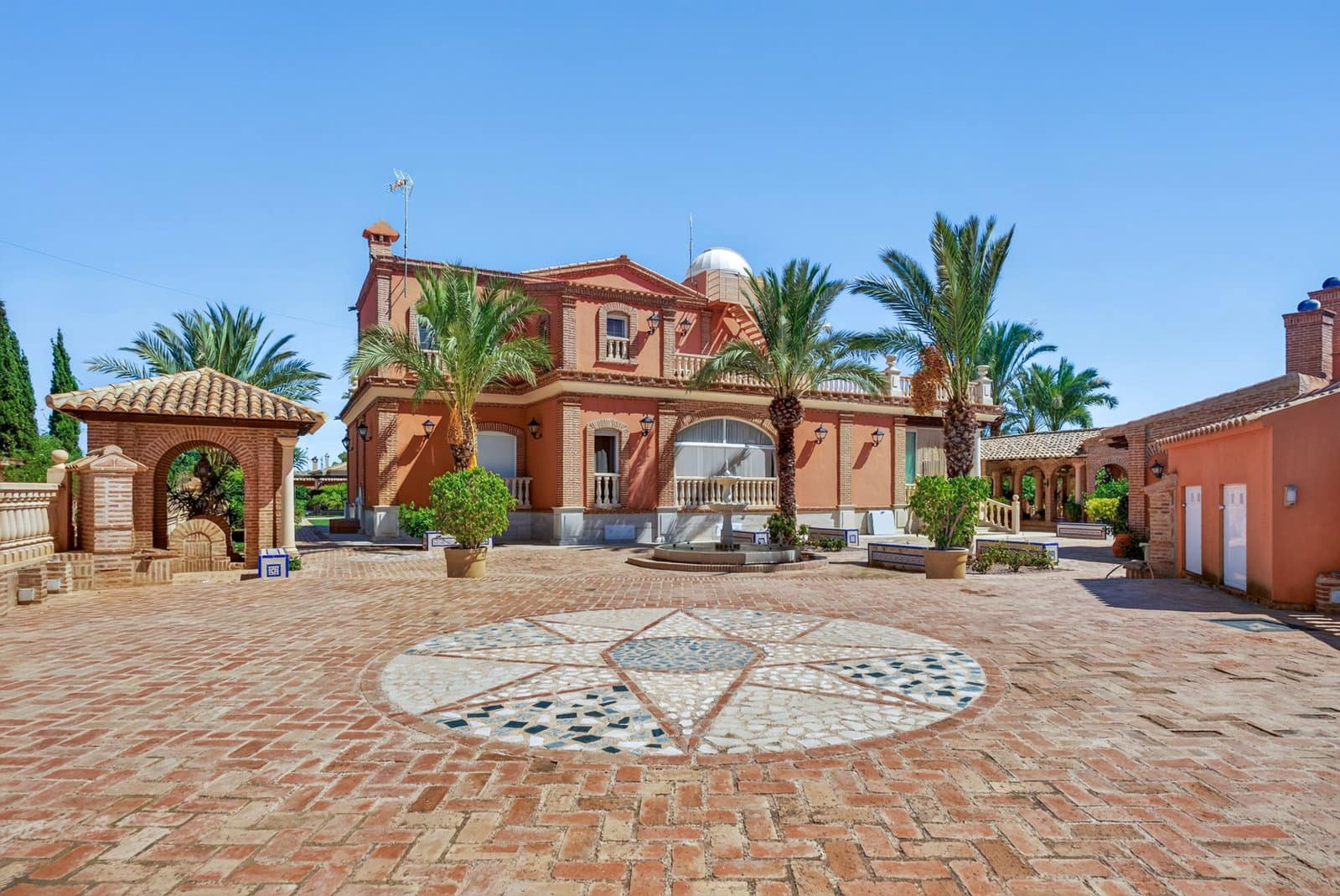 5 chambre Villa/Maison à vendre à Elche / Elx avec piscine garage - 950 000 € (Ref: 10120935)
