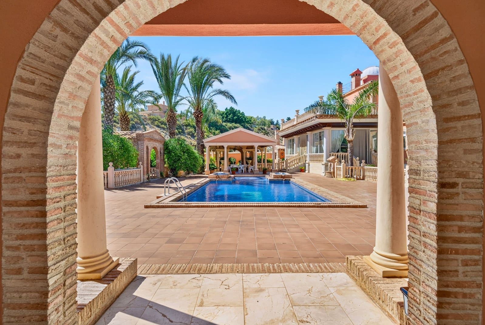 5 chambre Villa/Maison à vendre à Elche / Elx avec piscine garage - 950 000 € (Ref: 10120935)