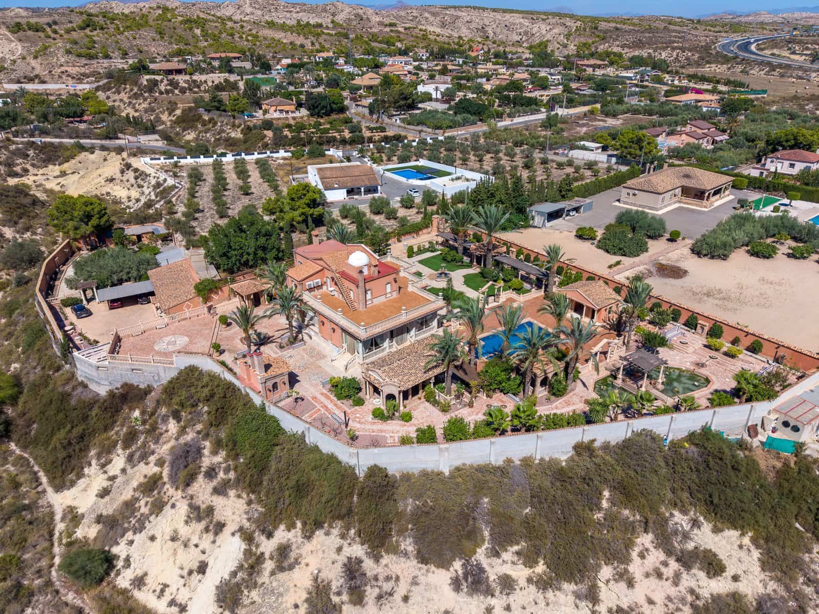 5 chambre Villa/Maison à vendre à Elche / Elx avec piscine garage - 950 000 € (Ref: 10120935)