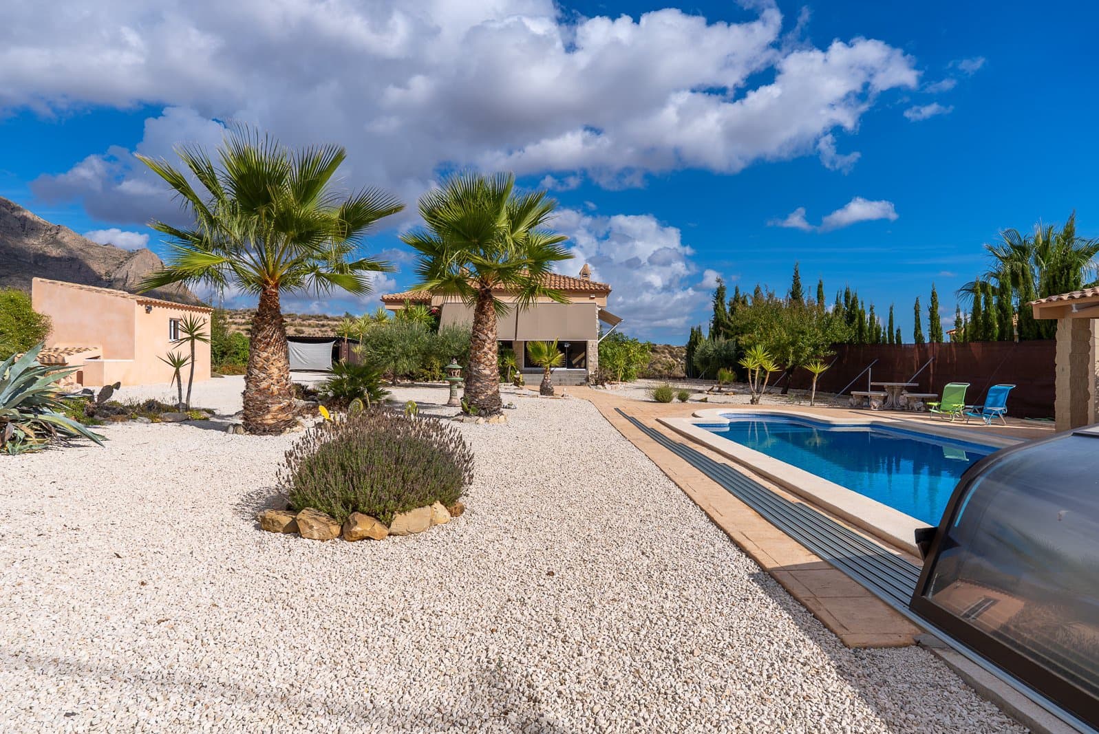 3 slaapkamer Villa te koop in Macisvenda met zwembad garage - € 349.995 (Ref: 10165919)