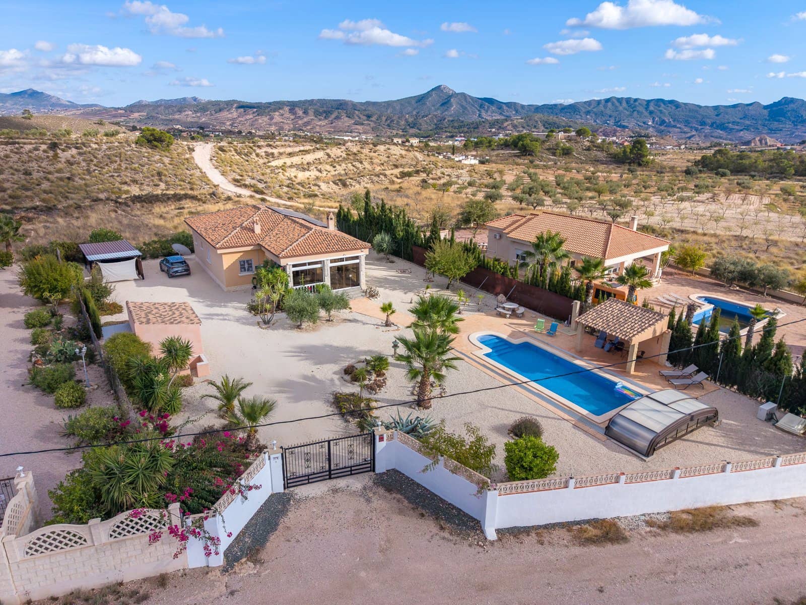 3 slaapkamer Villa te koop in Macisvenda met zwembad garage - € 349.995 (Ref: 10165919)
