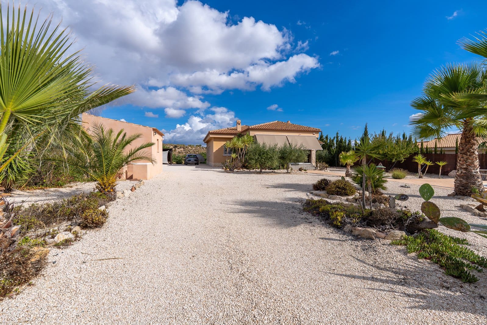 3 slaapkamer Villa te koop in Macisvenda met zwembad garage - € 349.995 (Ref: 10165919)