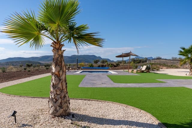 2 sovrum Villa till salu i Pinoso med pool garage - 389 000 € (Ref: 10169055)