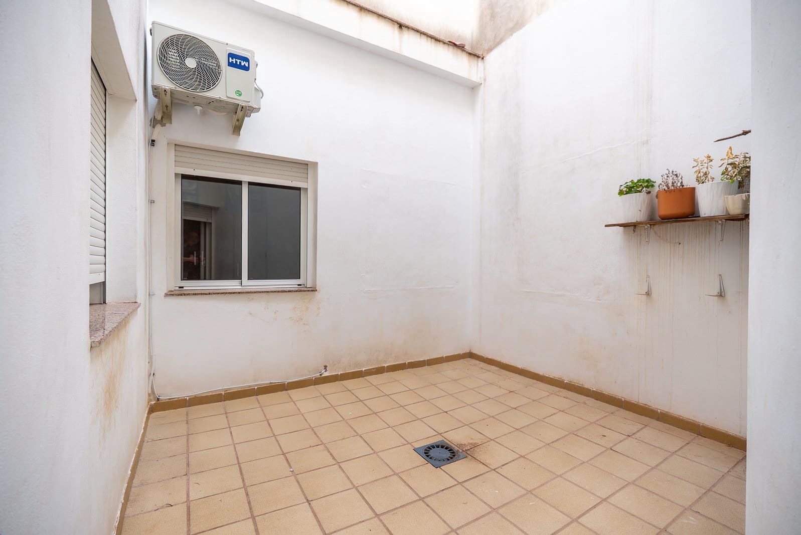 3 Zimmer Apartment zu verkaufen in Pinoso mit Pool Garage - 135.000 € (Ref: 10172966)