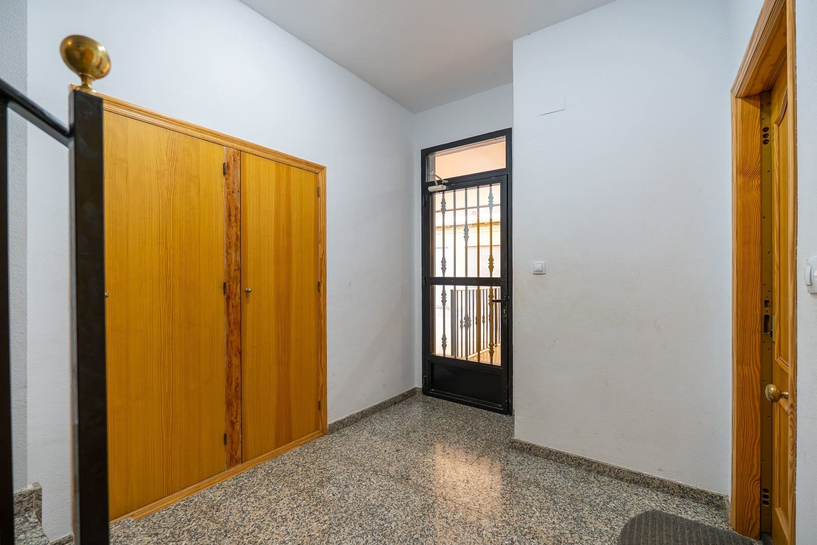 3 Zimmer Apartment zu verkaufen in Pinoso mit Pool Garage - 135.000 € (Ref: 10172966)
