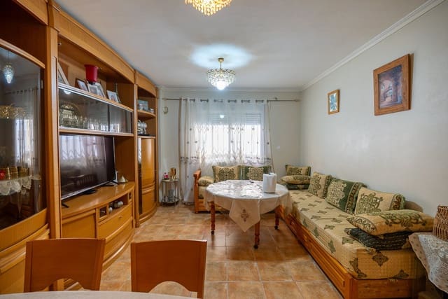 3 soveværelse Lejlighed til salg i Pinoso med swimmingpool garage - € 135.000 (Ref: 10172966)