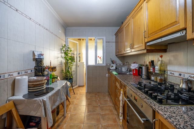 3 soveværelse Lejlighed til salg i Pinoso med swimmingpool garage - € 135.000 (Ref: 10172966)