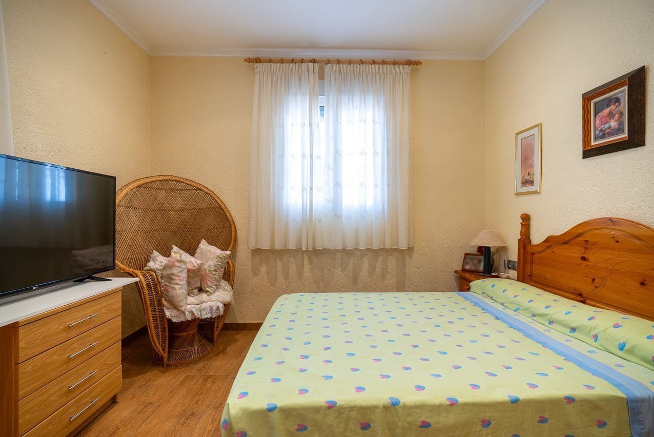 4 quarto Moradia para venda em Sax com piscina garagem - 425 000 € (Ref: 10175503)