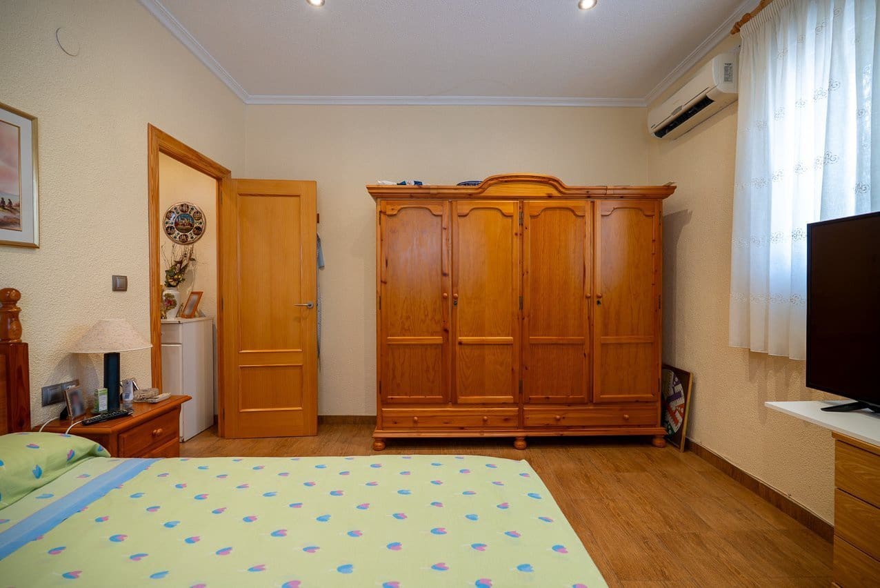 4 quarto Moradia para venda em Sax com piscina garagem - 425 000 € (Ref: 10175503)