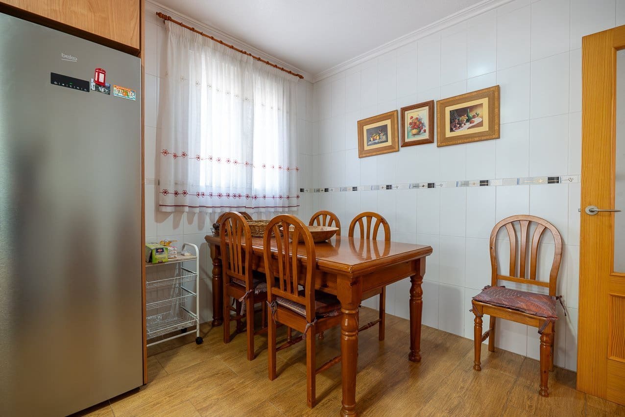 4 quarto Moradia para venda em Sax com piscina garagem - 425 000 € (Ref: 10175503)