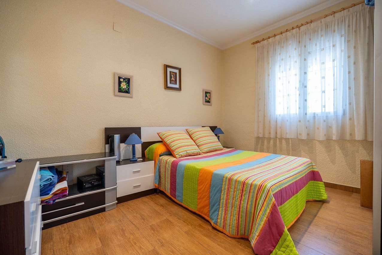 4 quarto Moradia para venda em Sax com piscina garagem - 425 000 € (Ref: 10175503)