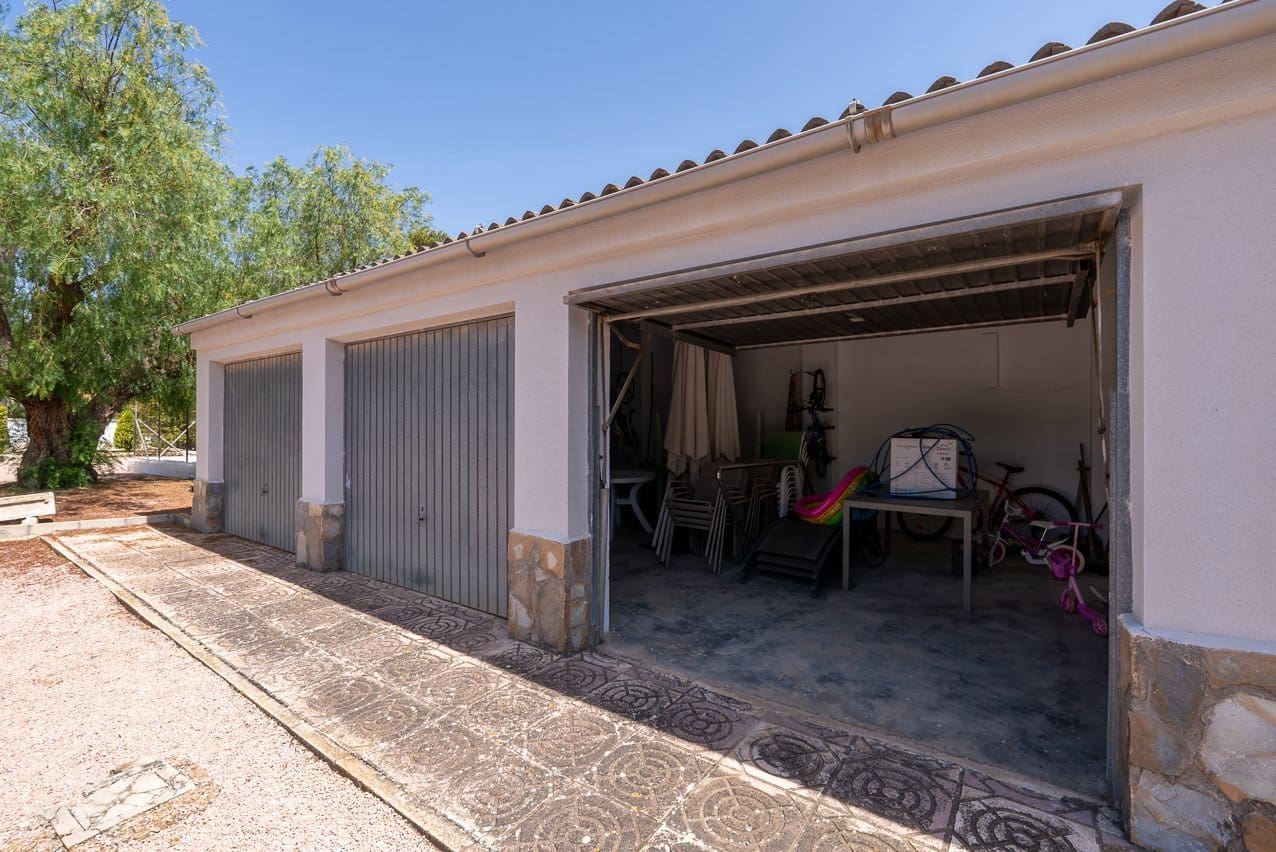 4 quarto Moradia para venda em Sax com piscina garagem - 425 000 € (Ref: 10175503)