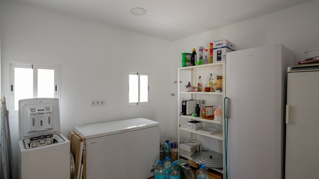 4 quarto Moradia para venda em Sax com piscina garagem - 425 000 € (Ref: 10175503)