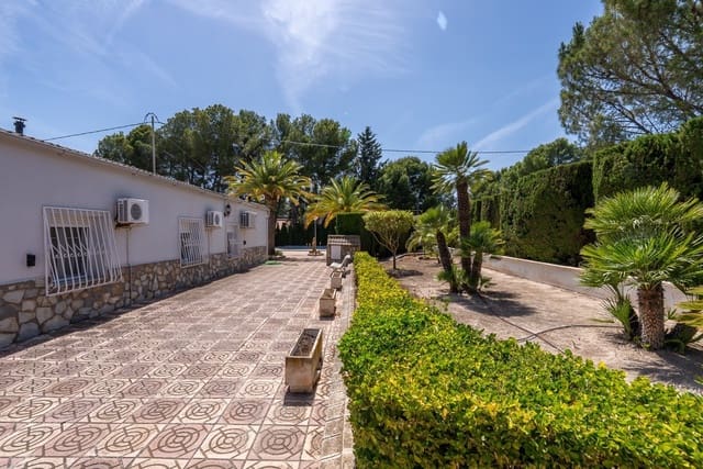Chalet de 4 habitaciones en Sax en venta con piscina garaje - 425.000 € (Ref: 10175503)