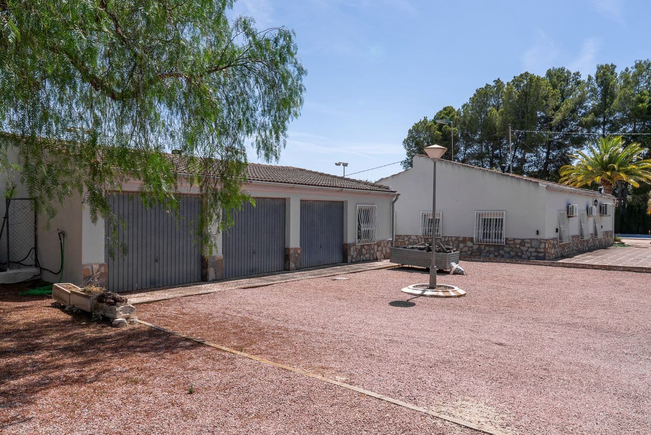 4 quarto Moradia para venda em Sax com piscina garagem - 425 000 € (Ref: 10175503)