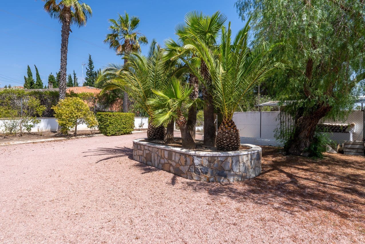 4 quarto Moradia para venda em Sax com piscina garagem - 425 000 € (Ref: 10175503)