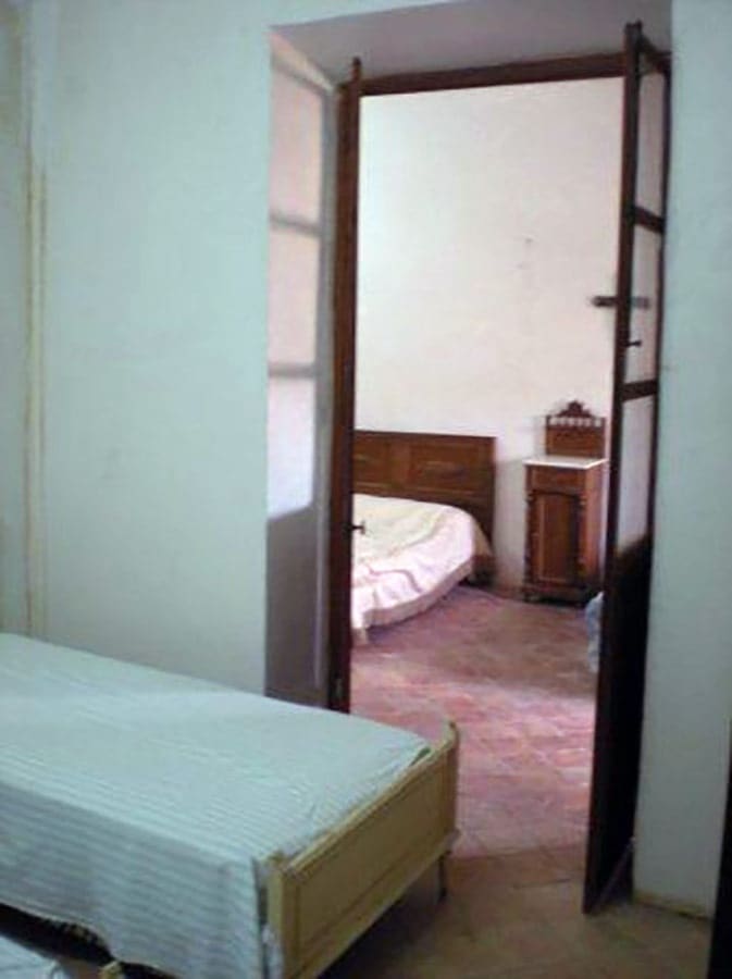 8 bedroom Finca/Country House for sale in Pinoso with pool - € 170,000 (Ref: 3126916)