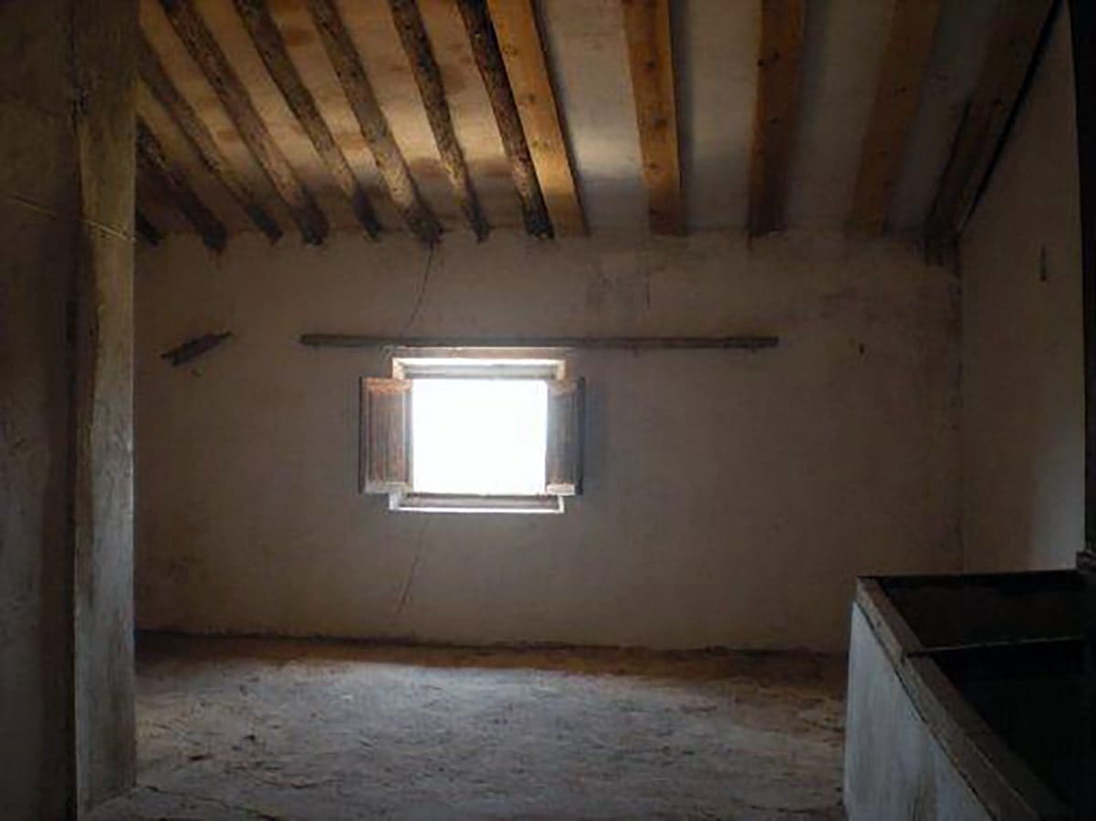 8 bedroom Finca/Country House for sale in Pinoso with pool - € 170,000 (Ref: 3126916)