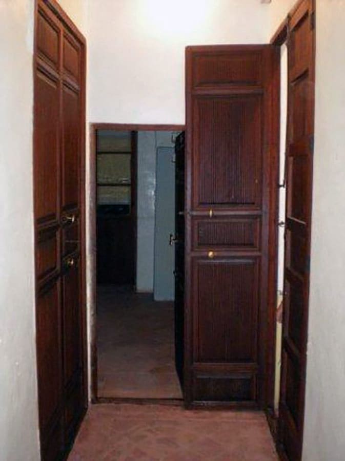 8 bedroom Finca/Country House for sale in Pinoso with pool - € 170,000 (Ref: 3126916)