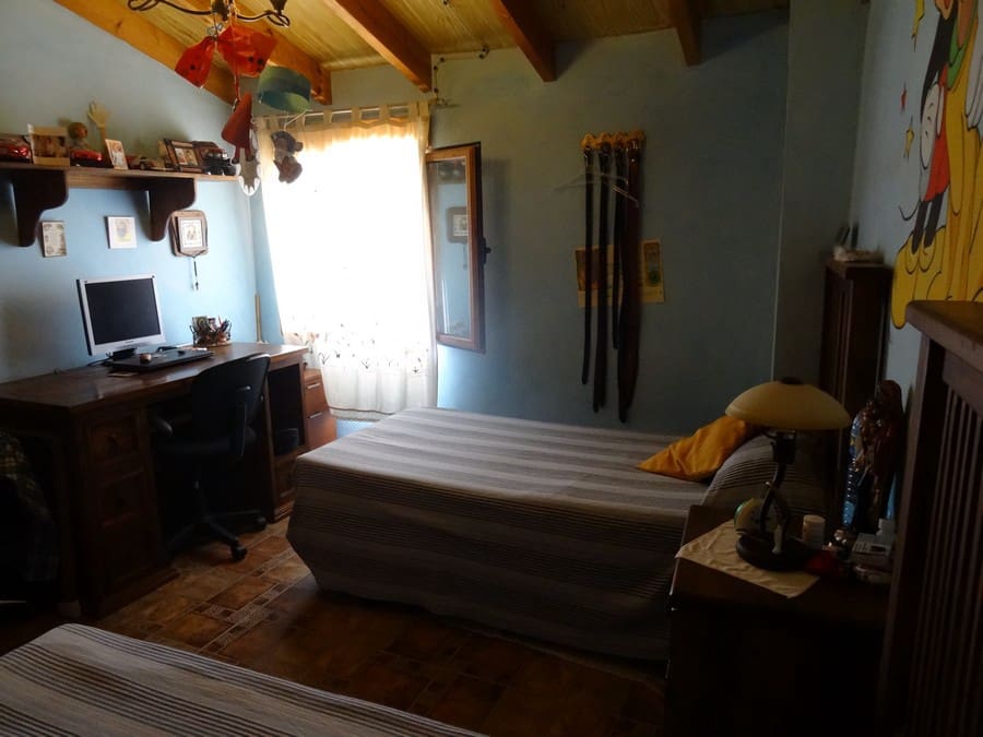 4 bedroom Finca/Country House for sale in Pinoso with pool - € 250,000 (Ref: 3171525)