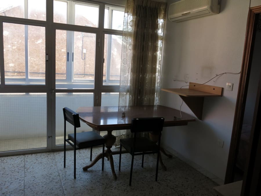 3 quarto Apartamento para venda em Pinoso com piscina - 150 000 € (Ref: 3221698)