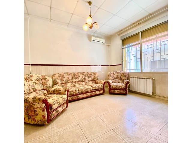 5 soverom Hus til salgs i Pinoso med svømmebasseng - € 105 000 (Ref: 3226543)