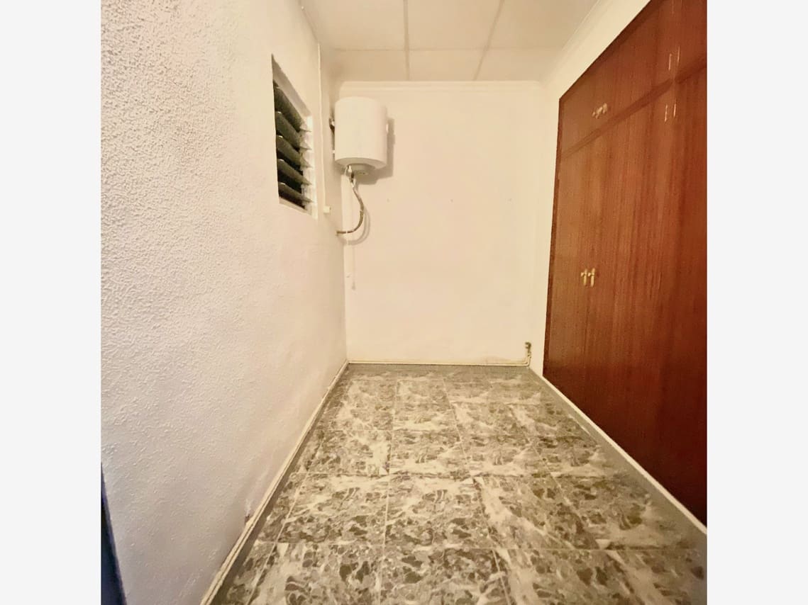 5 soverom Hus til salgs i Pinoso med svømmebasseng - € 105 000 (Ref: 3226543)