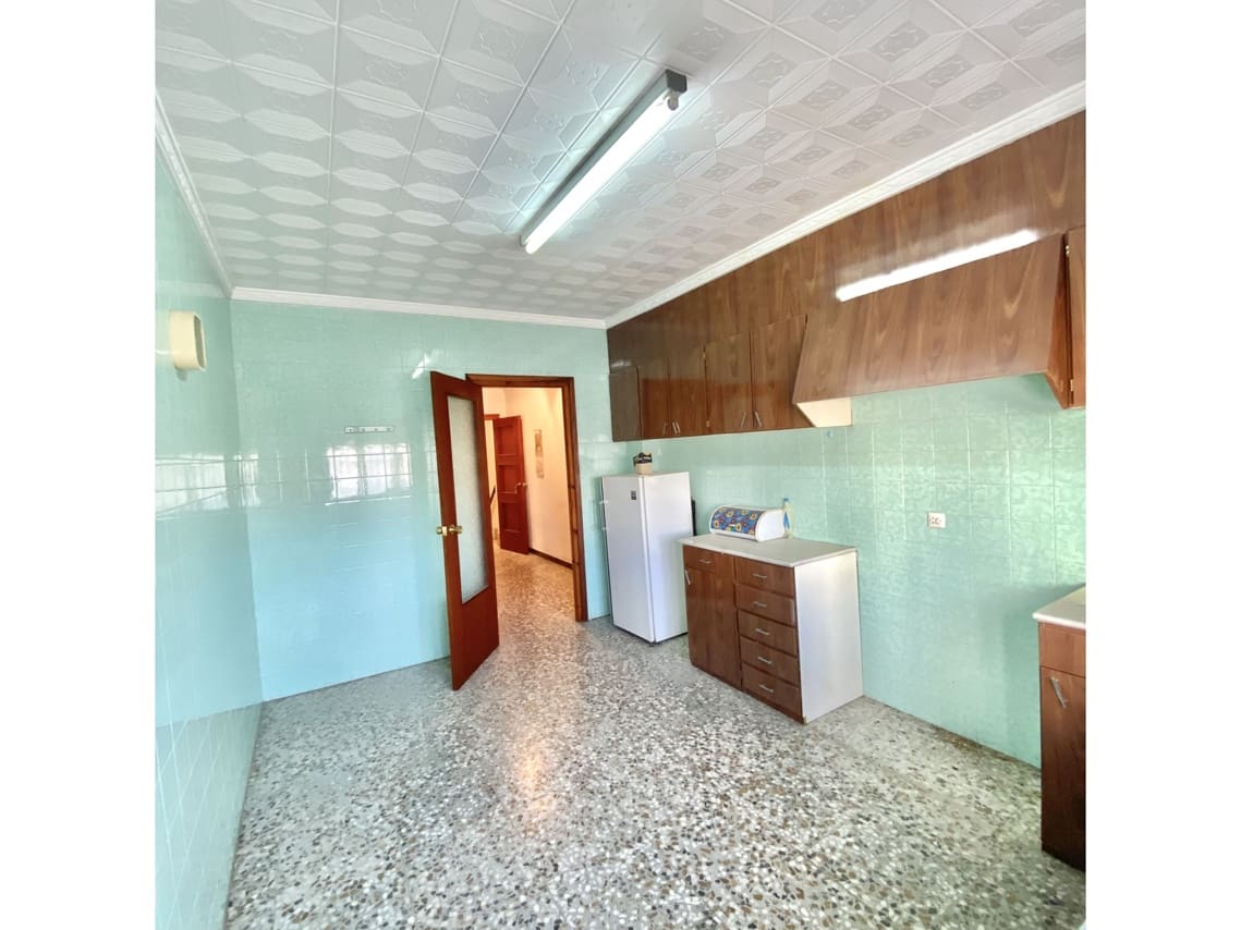 5 soverom Hus til salgs i Pinoso med svømmebasseng - € 105 000 (Ref: 3226543)