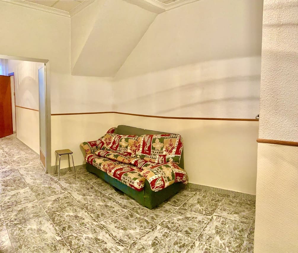 5 soverom Hus til salgs i Pinoso med svømmebasseng - € 105 000 (Ref: 3226543)