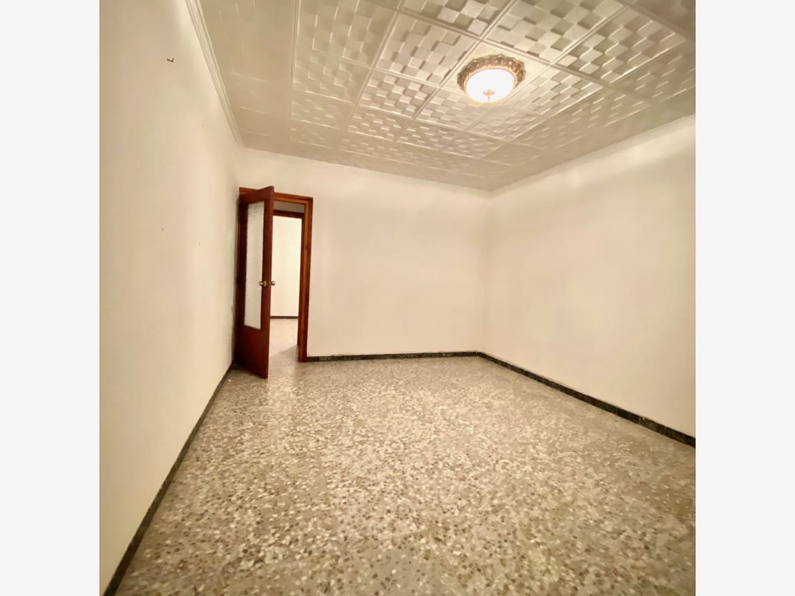 5 soverom Hus til salgs i Pinoso med svømmebasseng - € 105 000 (Ref: 3226543)