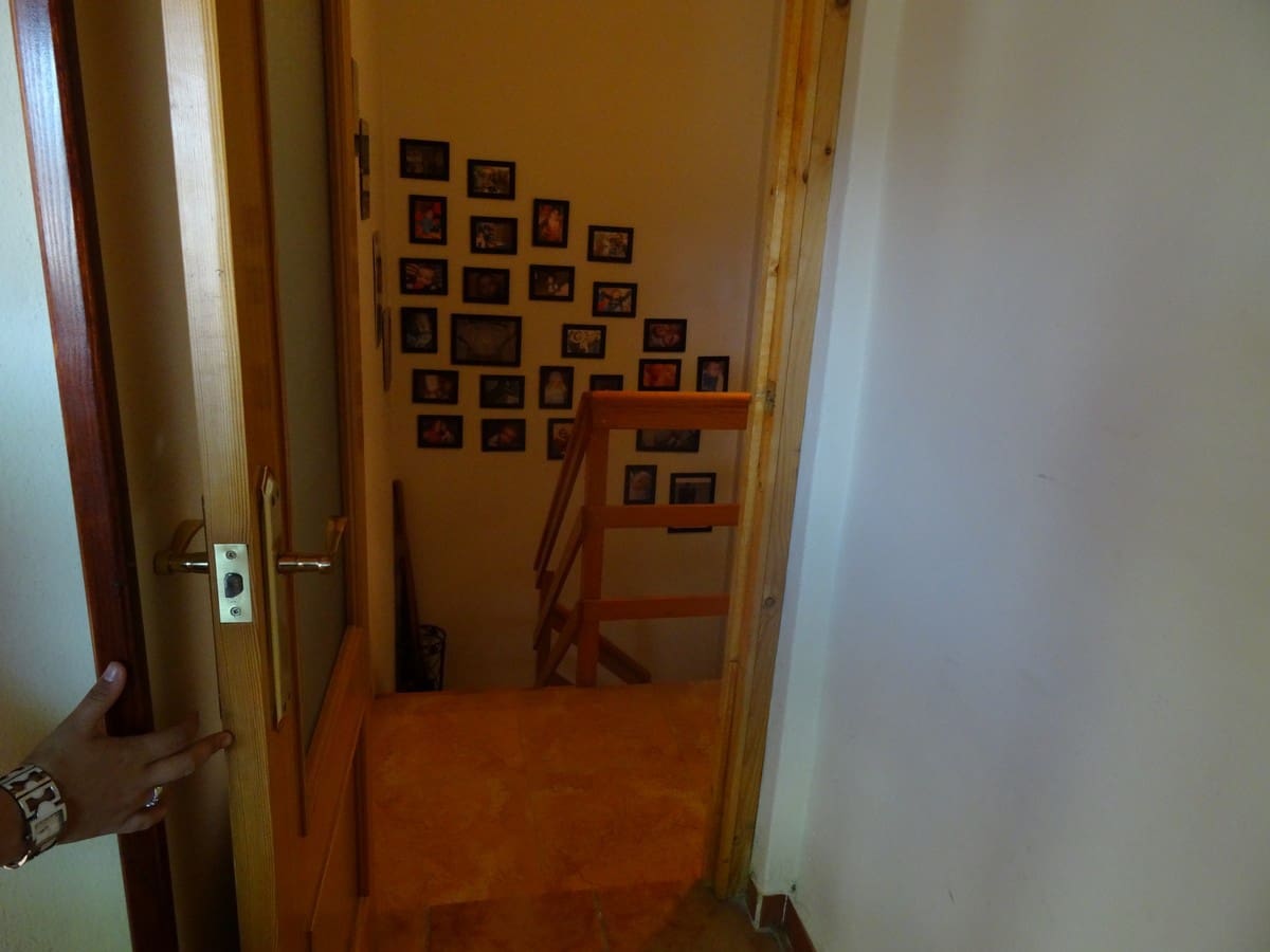 3 bedroom Apartment for sale in Pinoso with pool - € 120,000 (Ref: 3228035)