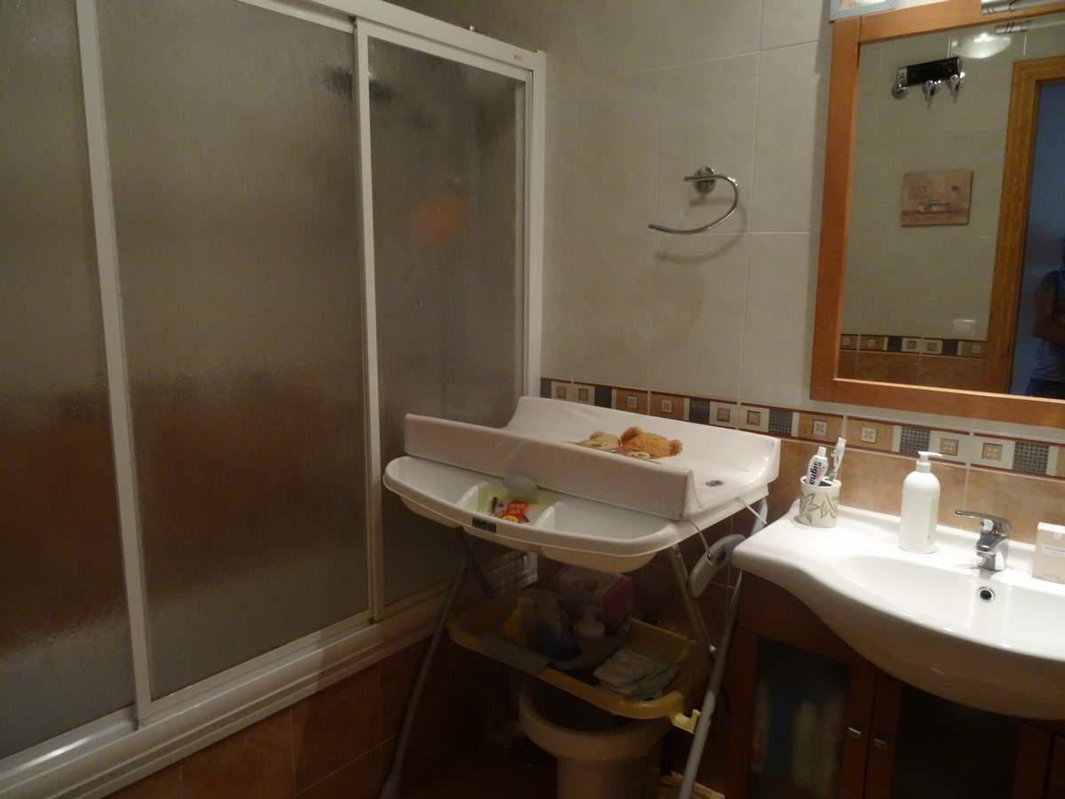 3 bedroom Apartment for sale in Pinoso with pool - € 120,000 (Ref: 3228035)