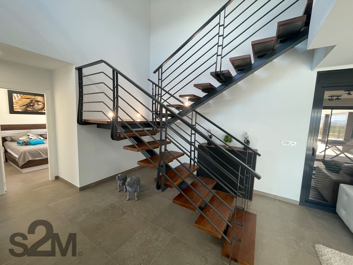 5 bedroom Villa for sale in Pinoso with pool - € 472,650 (Ref: 3240472)