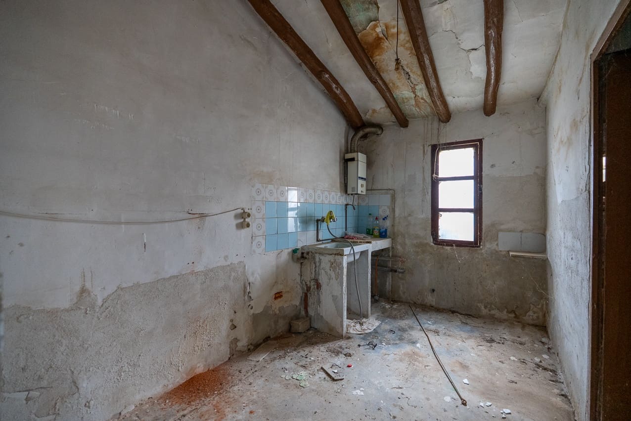 2 soveværelse Finca/Landehus til salg i Pinoso med swimmingpool - € 59.950 (Ref: 3260870)