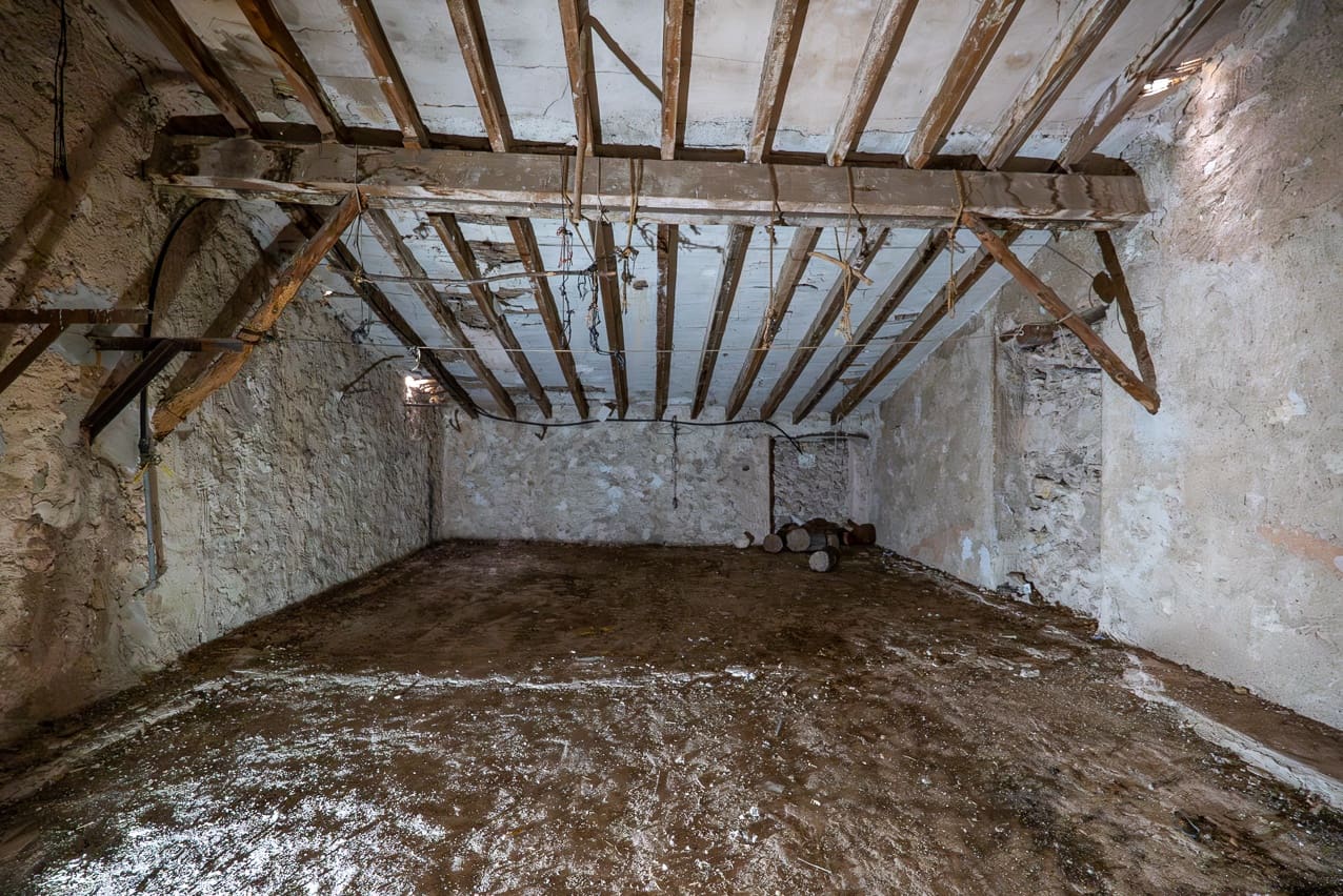 2 soveværelse Finca/Landehus til salg i Pinoso med swimmingpool - € 59.950 (Ref: 3260870)