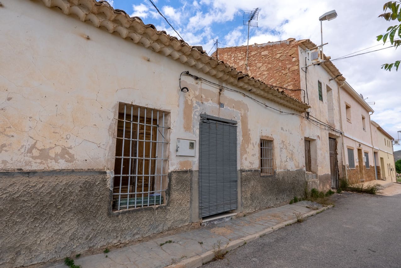 2 soveværelse Finca/Landehus til salg i Pinoso med swimmingpool - € 59.950 (Ref: 3260870)