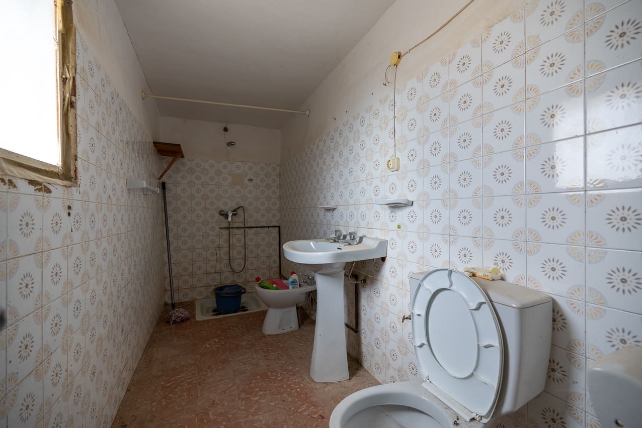 2 soveværelse Finca/Landehus til salg i Pinoso med swimmingpool - € 59.950 (Ref: 3260870)