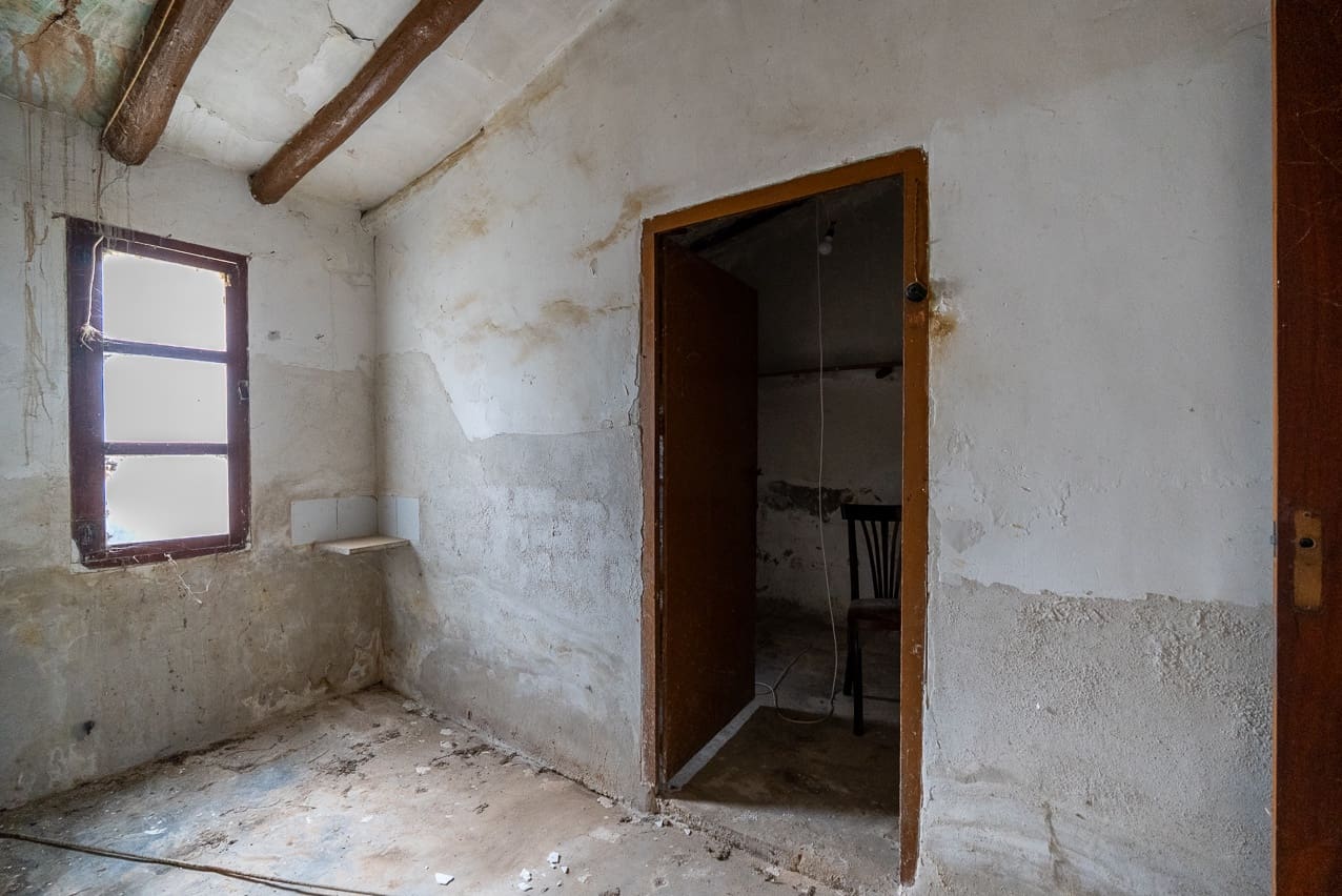 2 soveværelse Finca/Landehus til salg i Pinoso med swimmingpool - € 59.950 (Ref: 3260870)