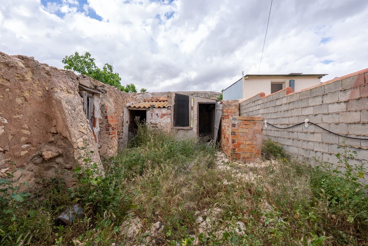 2 soveværelse Finca/Landehus til salg i Pinoso med swimmingpool - € 59.950 (Ref: 3260870)