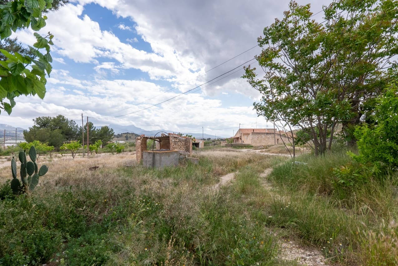 2 soveværelse Finca/Landehus til salg i Pinoso med swimmingpool - € 59.950 (Ref: 3260870)