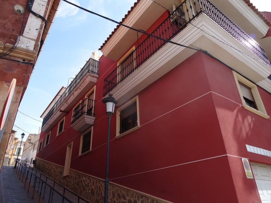 3 bedroom Townhouse for sale in Pinoso with pool - € 290,000 (Ref: 3263903)