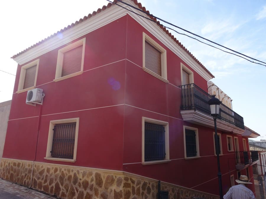 3 bedroom Townhouse for sale in Pinoso with pool - € 290,000 (Ref: 3263903)