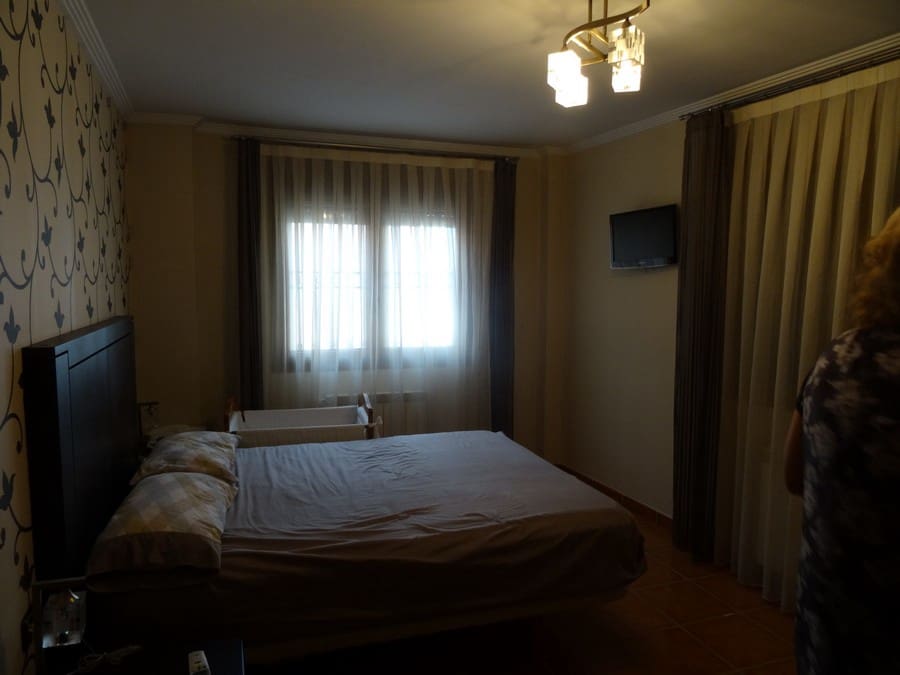 3 bedroom Townhouse for sale in Pinoso with pool - € 290,000 (Ref: 3263903)