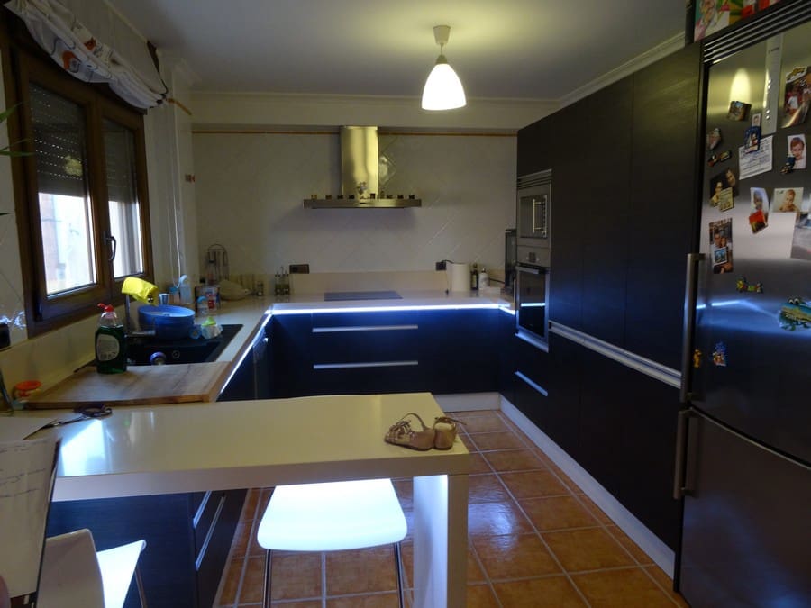 3 bedroom Townhouse for sale in Pinoso with pool - € 290,000 (Ref: 3263903)