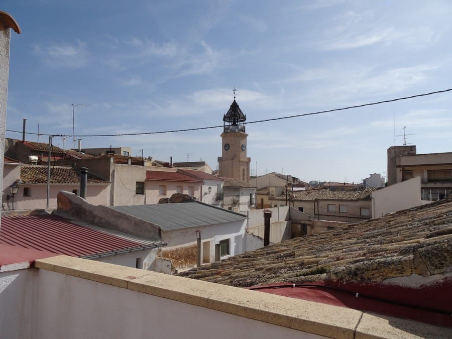 3 bedroom Townhouse for sale in Pinoso with pool - € 290,000 (Ref: 3263903)